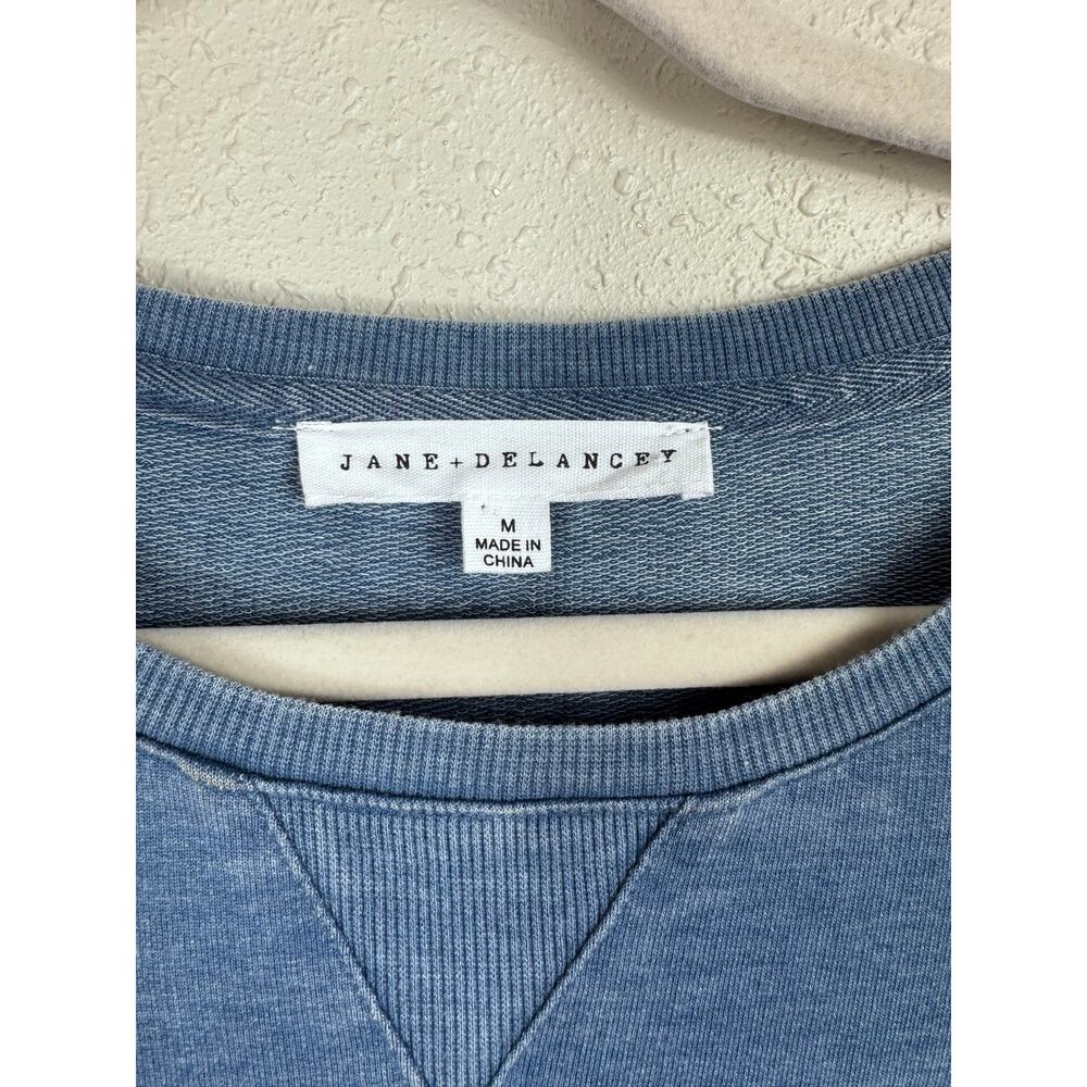 Jane & Delancey Blue white washed Top womens size Medium - Picture 3 of 8